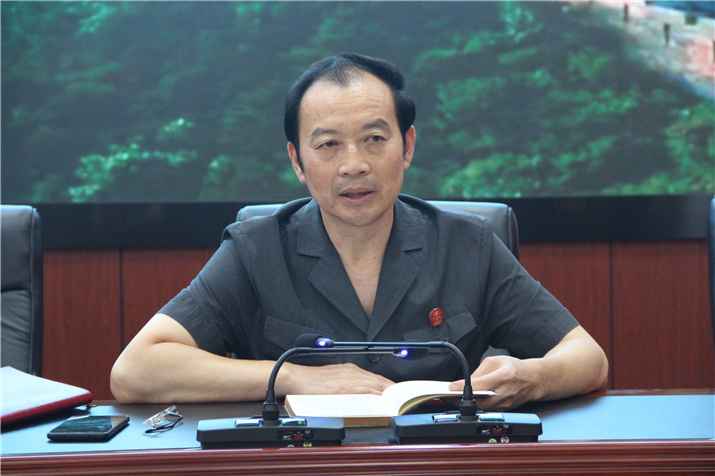 彭书记讲党课.jpg